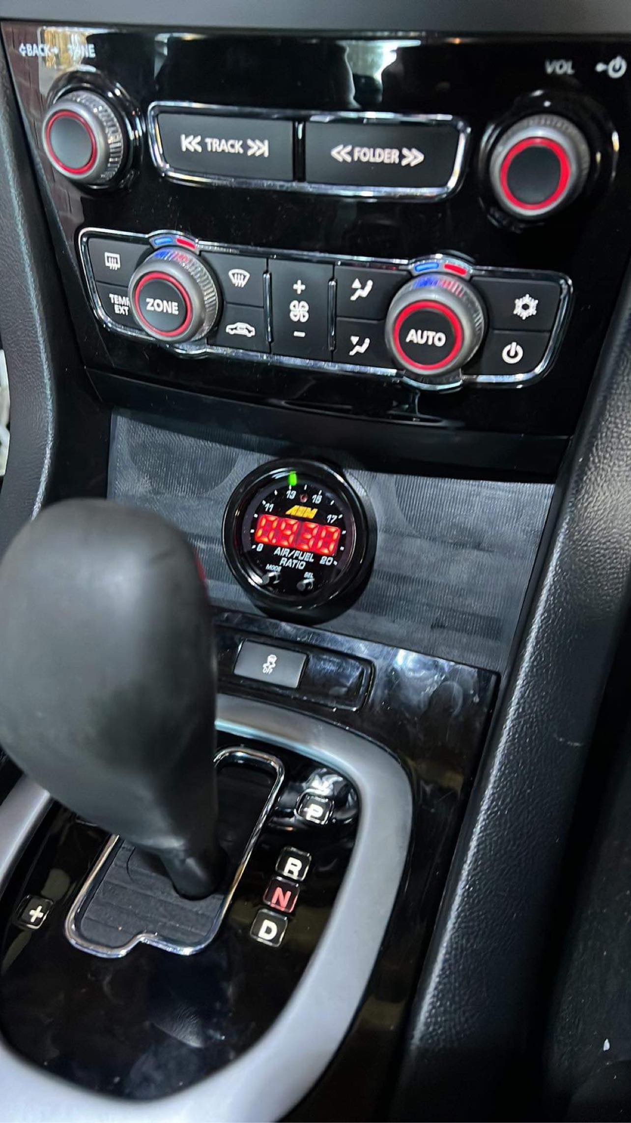 VE Commodore shifter pods and custom gauges
