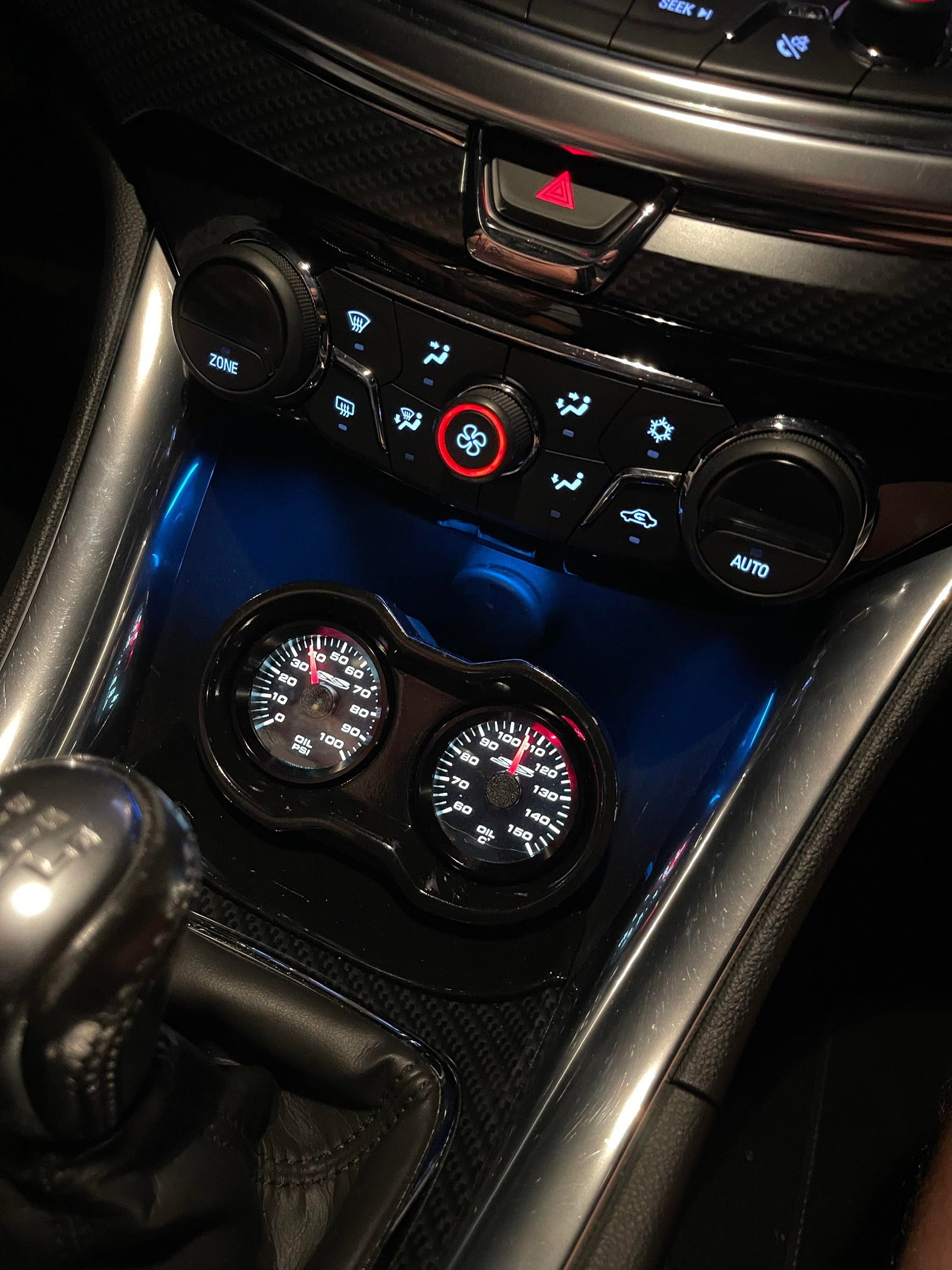 VF Commodore pod and custom 52mm gauges